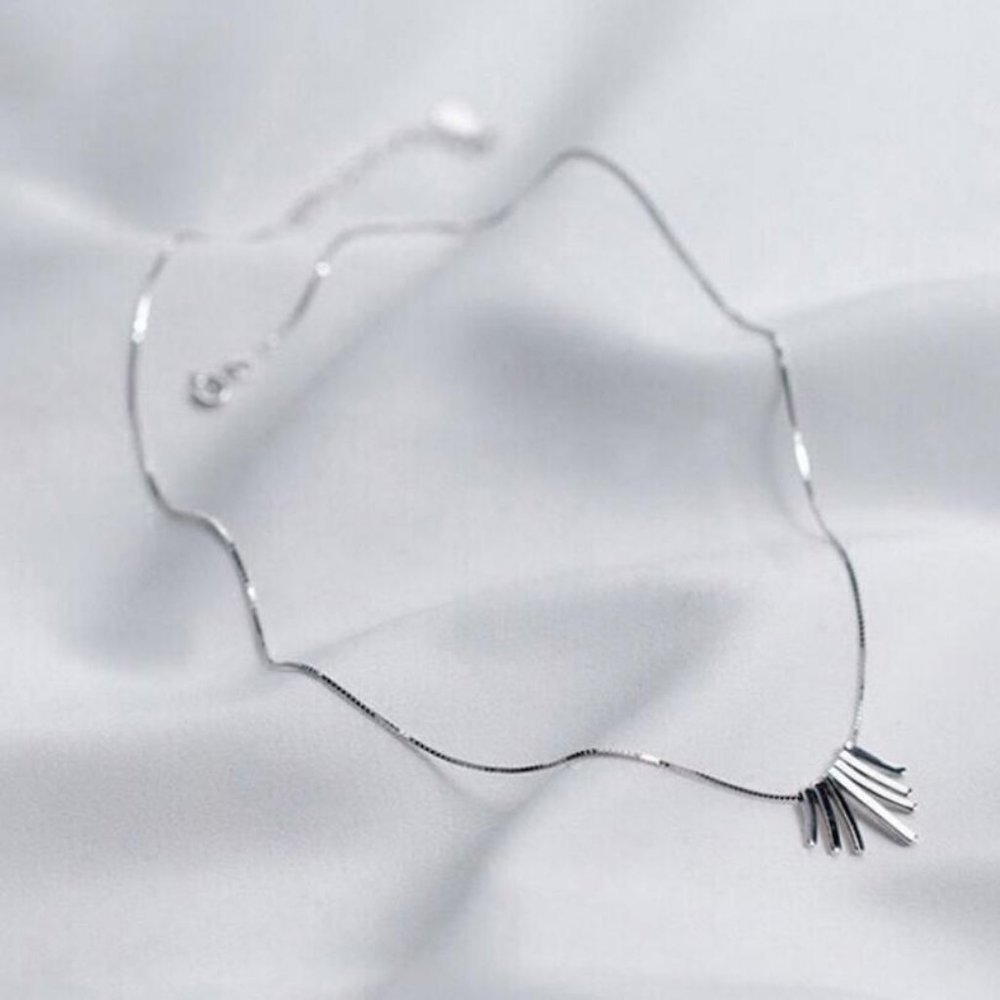NEW 925 Sterling Silver Spike Necklace - Picture 2 of 7